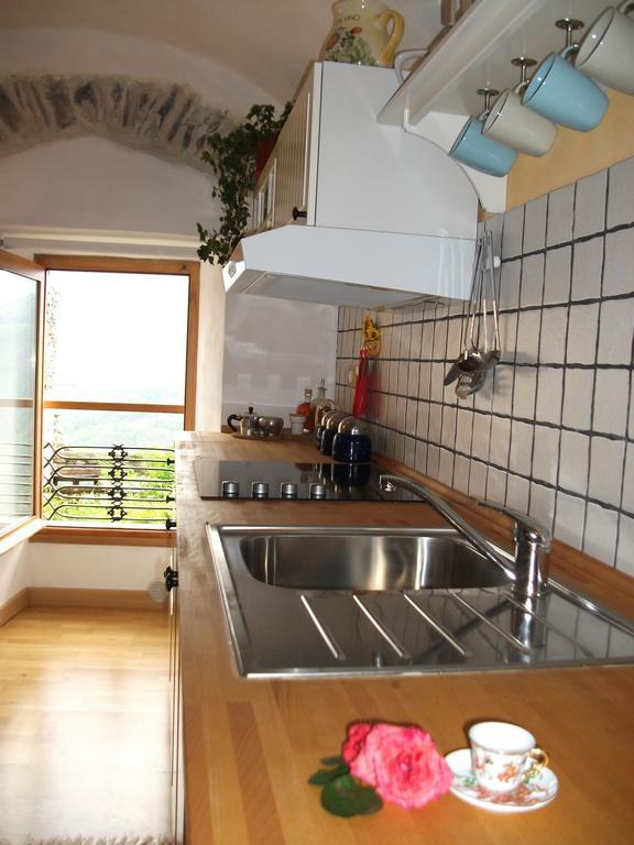 Bed and Breakfast La Stregatta Triora Zimmer foto